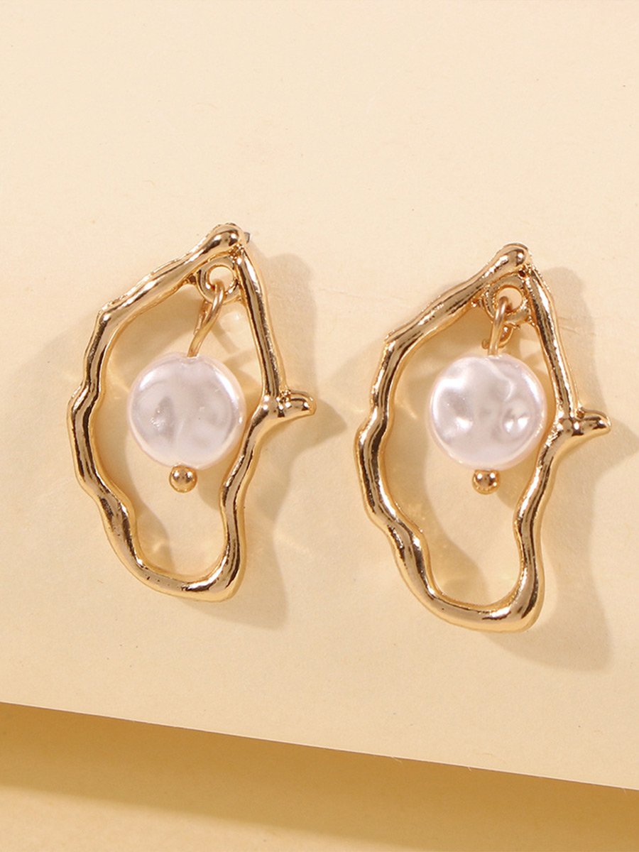 Women's Irregular Pearl Earrings